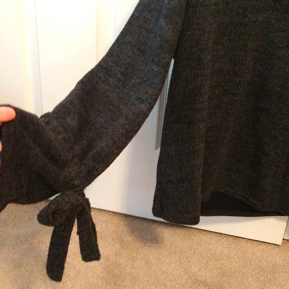 Women's Tunic - Picture 2 of 4